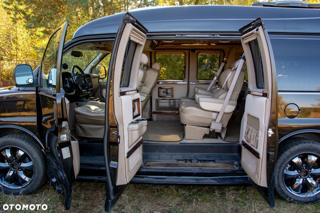 GMC Savana