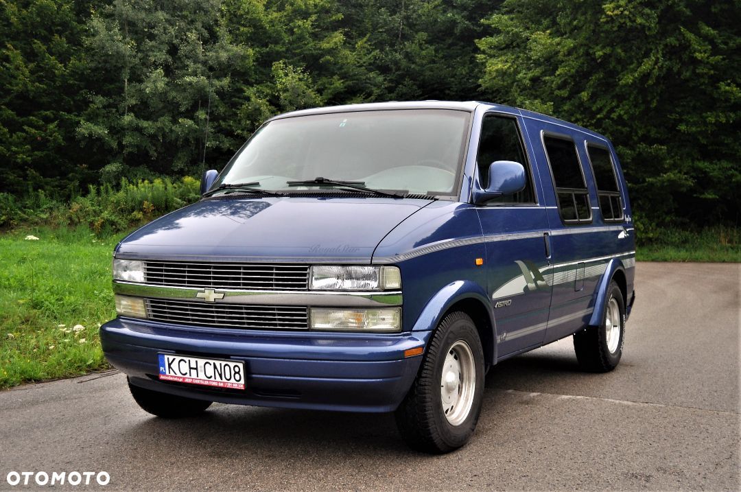 Chevrolet Astro